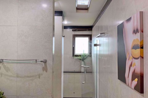 Condominio de 4 dormitorios en Watthana, Bangkok, Tailandia № 77207 - foto 16