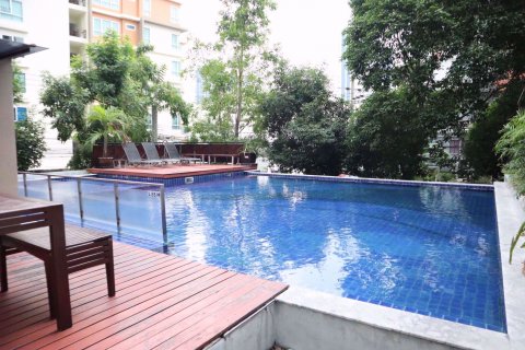 Condominio de 1 dormitorio en Phra Khanong, Bangkok, Tailandia № 77122 - foto 10