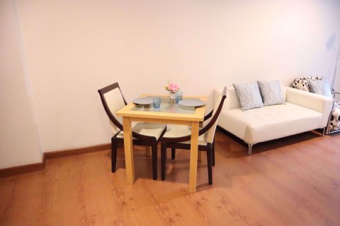 Condominio de 1 dormitorio en Phra Khanong, Bangkok, Tailandia № 77122 - foto 7