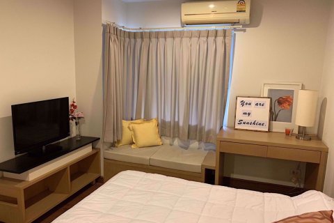 Condo à Phra Khanong, Bangkok, Thaïlande, 1 chambre  № 77122