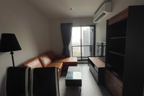 Condominio de 2 dormitorios en Ratchathewi, Bangkok, Tailandia № 80566