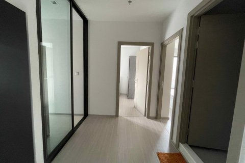 Condominio de 2 dormitorios en Ratchathewi, Bangkok, Tailandia № 80566 - foto 11