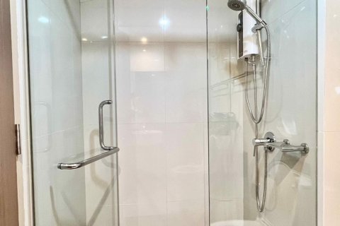 Condominio de 2 dormitorios en Watthana, Bangkok, Tailandia № 80567 - foto 17
