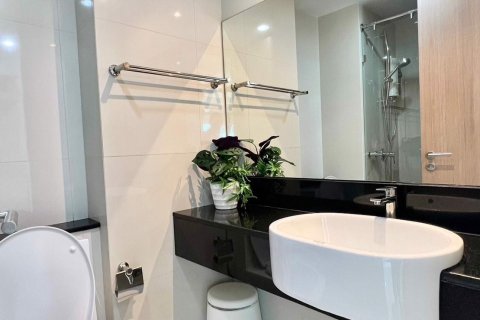 Condominio de 2 dormitorios en Watthana, Bangkok, Tailandia № 80567 - foto 16