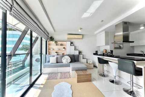 Condominio de 2 dormitorios en Watthana, Bangkok, Tailandia № 80567 - foto 2