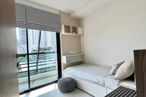 Condominio de 2 dormitorios en Watthana, Bangkok, Tailandia № 80567 - foto 13