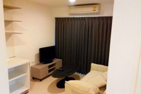 Condominio de 1 dormitorio en Phra Khanong, Bangkok, Tailandia № 76894