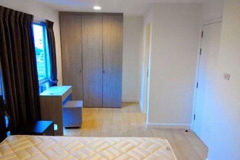 Condominio de 1 dormitorio en Phra Khanong, Bangkok, Tailandia № 76894 - foto 4