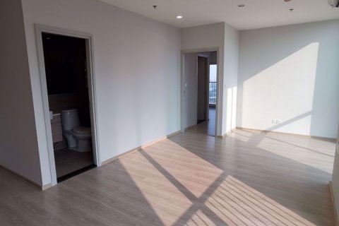 Condominio de 1 dormitorio en Huai Khwang, Bangkok, Tailandia № 76899 - foto 7