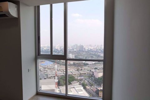 Condominio de 1 dormitorio en Huai Khwang, Bangkok, Tailandia № 76899 - foto 8