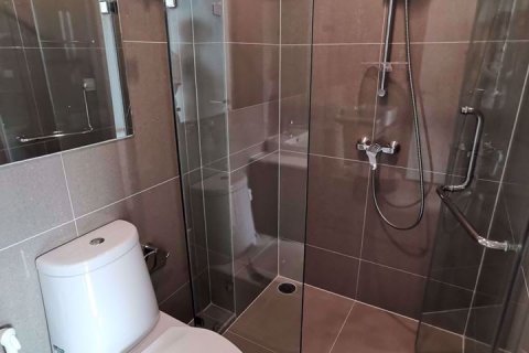 Condominio de 1 dormitorio en Huai Khwang, Bangkok, Tailandia № 76899 - foto 15