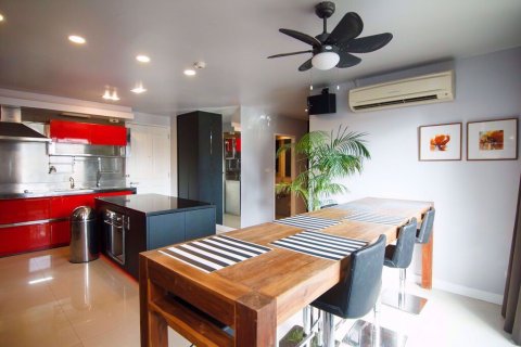 Condominio de 3 dormitorios en Watthana, Bangkok, Tailandia № 76480 - foto 2