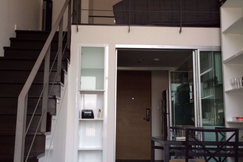 Duplex in Khlong Toei, Bangkok, Thailand 1 bedroom № 76484