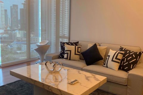 Condominio de 1 dormitorio en Khlong Toei, Bangkok, Tailandia № 76479 - foto 2