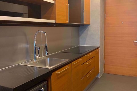 Condominio de 1 dormitorio en Khlong Toei, Bangkok, Tailandia № 76479 - foto 4