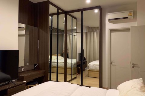 Condominio de 2 dormitorios en Huai Khwang, Bangkok, Tailandia № 76482 - foto 5
