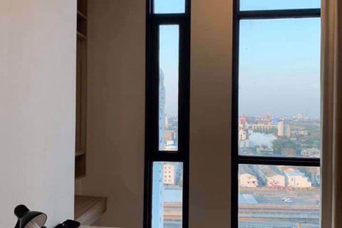 Condominio de 2 dormitorios en Huai Khwang, Bangkok, Tailandia № 76482 - foto 7
