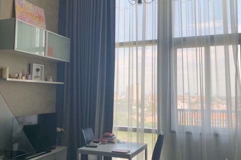 Dúplex de 1 dormitorio en Khlong Toei, Bangkok, Tailandia № 76481 - foto 2