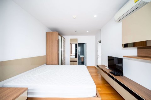 Condominio de 1 dormitorio en Bang Rak, Bangkok, Tailandia № 76981 - foto 2