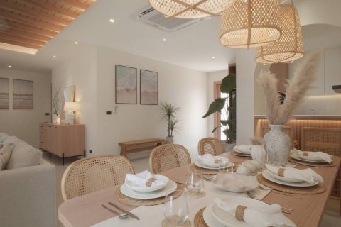 Chalet de 3 dormitorios en Phuket, Tailandia № 132560 - foto 9