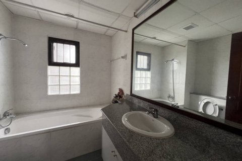 Condominio de 4 dormitorios en Bangkok, Tailandia № 132557 - foto 9