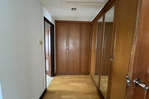 Condominio de 4 dormitorios en Bangkok, Tailandia № 132557 - foto 8
