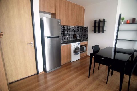 Condominio de 1 dormitorio en Chatuchak, Bangkok, Tailandia № 76151 - foto 2