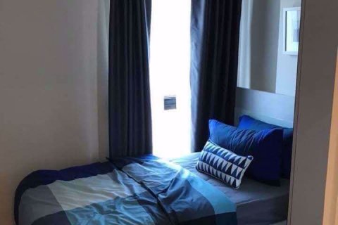 Condominio de 2 dormitorios en Huai Khwang, Bangkok, Tailandia № 76150 - foto 7