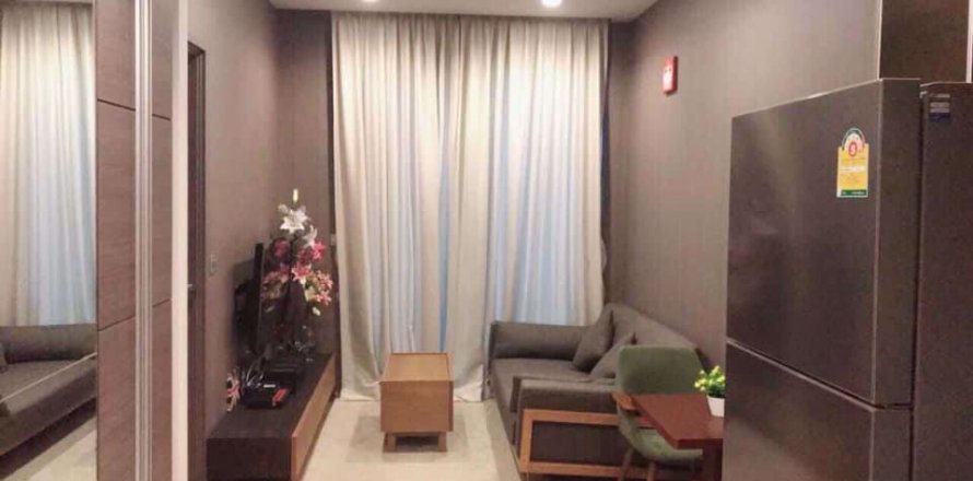 Condo in Khlong Toei, Bangkok, Thailand, 1 bedroom  № 76148