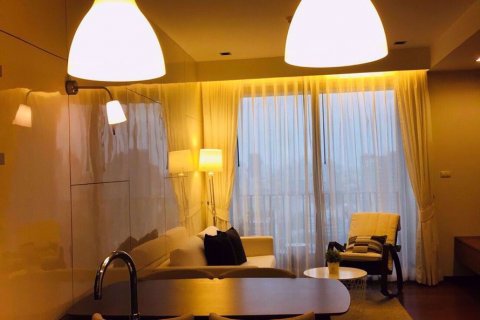 Condominio de 2 dormitorios en Khlong Toei, Bangkok, Tailandia № 76152 - foto 4