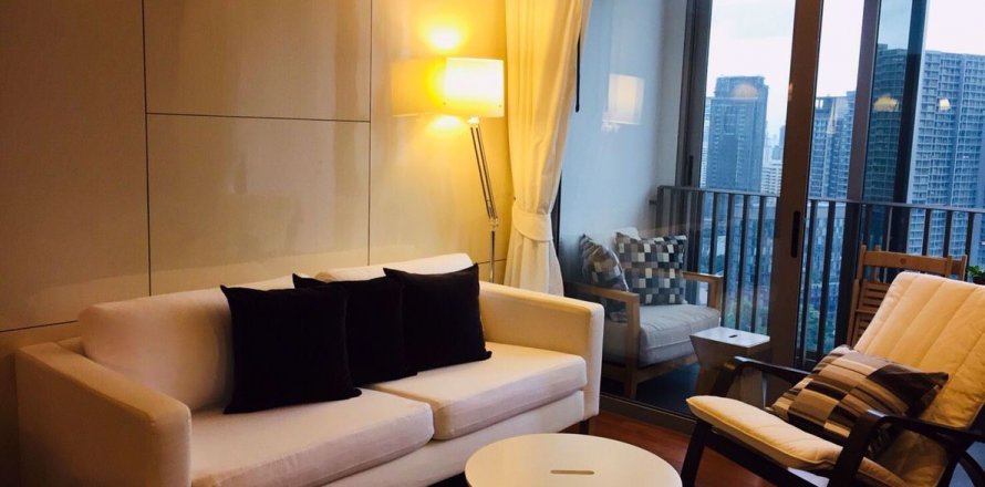 Condominio de 2 dormitorios en Khlong Toei, Bangkok, Tailandia № 76152