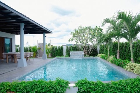 Chalet de 3 dormitorios en Hua Hin, Tailandia № 132801 - foto 2