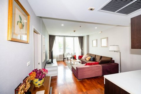 Condominio de 1 dormitorio en Khlong Toei, Bangkok, Tailandia № 132804 - foto 4