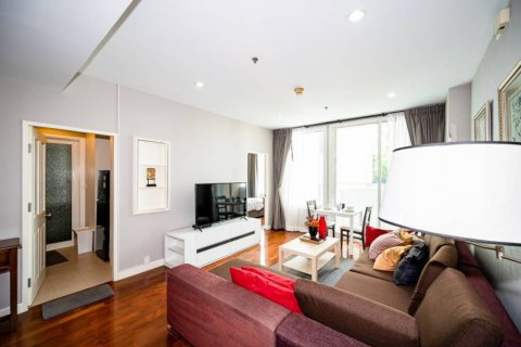 Condominio de 1 dormitorio en Khlong Toei, Bangkok, Tailandia № 132804
