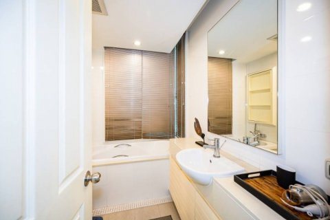 Condominio de 1 dormitorio en Khlong Toei, Bangkok, Tailandia № 132804 - foto 8