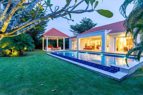 Casa de 3 dormitorios en Hua Hin, Tailandia № 125481 - foto 9