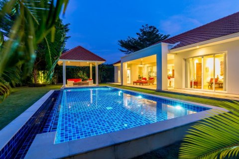Casa de 3 dormitorios en Hua Hin, Tailandia № 125481 - foto 3