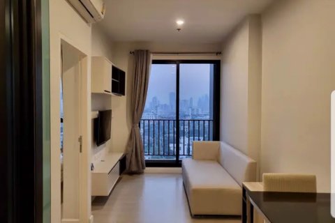 Condo in Huai Khwang, Bangkok, Thailand, 1 bedroom  № 80322 - photo 2