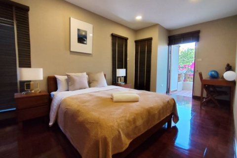Casa de 3 dormitorios en Pattaya, Tailandia № 119074 - foto 14