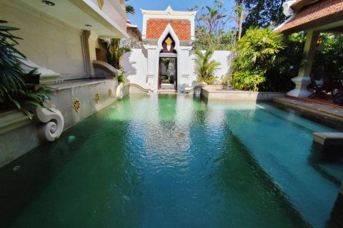 Casa de 3 dormitorios en Pattaya, Tailandia № 119074 - foto 4