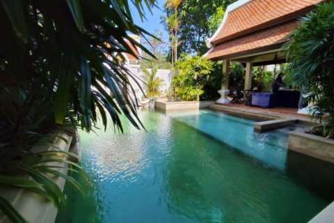 Casa de 3 dormitorios en Pattaya, Tailandia № 119074