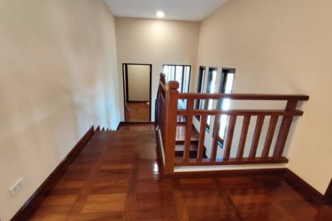 Casa de 3 dormitorios en Pattaya, Tailandia № 119074 - foto 11