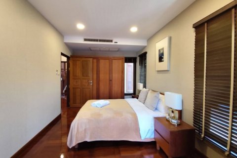 Casa de 3 dormitorios en Pattaya, Tailandia № 119074 - foto 15