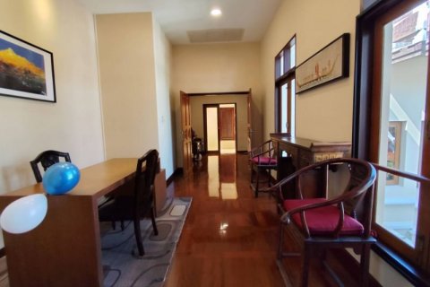 Casa de 3 dormitorios en Pattaya, Tailandia № 119074 - foto 13