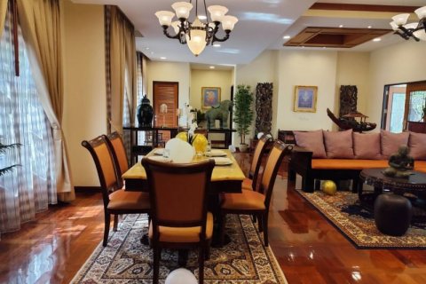 Casa de 2 dormitorios en Pattaya, Tailandia № 119073 - foto 7
