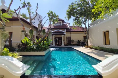 Casa de 2 dormitorios en Pattaya, Tailandia № 119073 - foto 3
