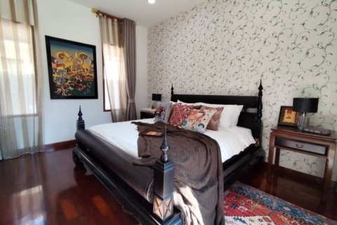 Casa de 3 dormitorios en Pattaya, Tailandia № 119072 - foto 9