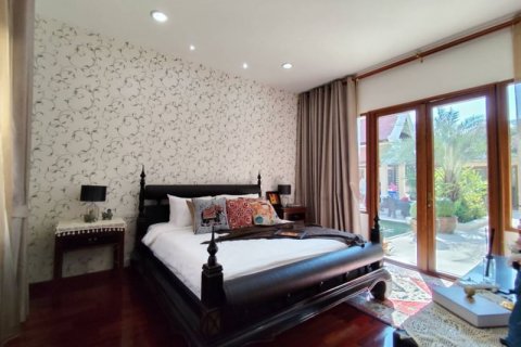 Casa de 3 dormitorios en Pattaya, Tailandia № 119072 - foto 7