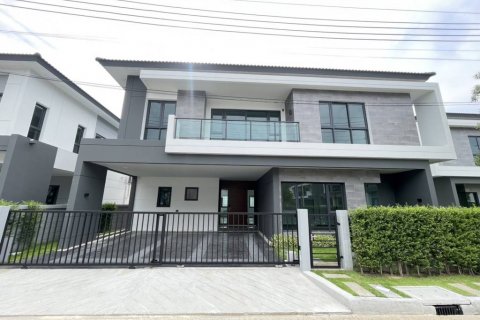 Casa de 4 dormitorios en Samut Prakan, Tailandia № 125825 - foto 5