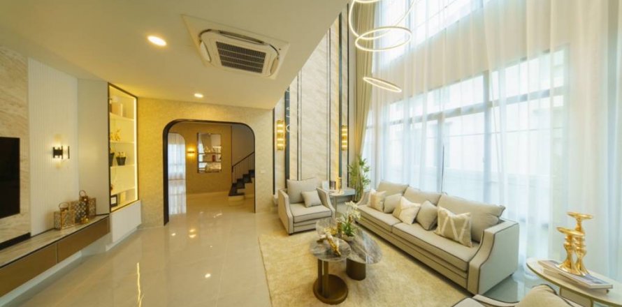 Casa de 5 dormitorios en Samut Prakan, Tailandia № 125824